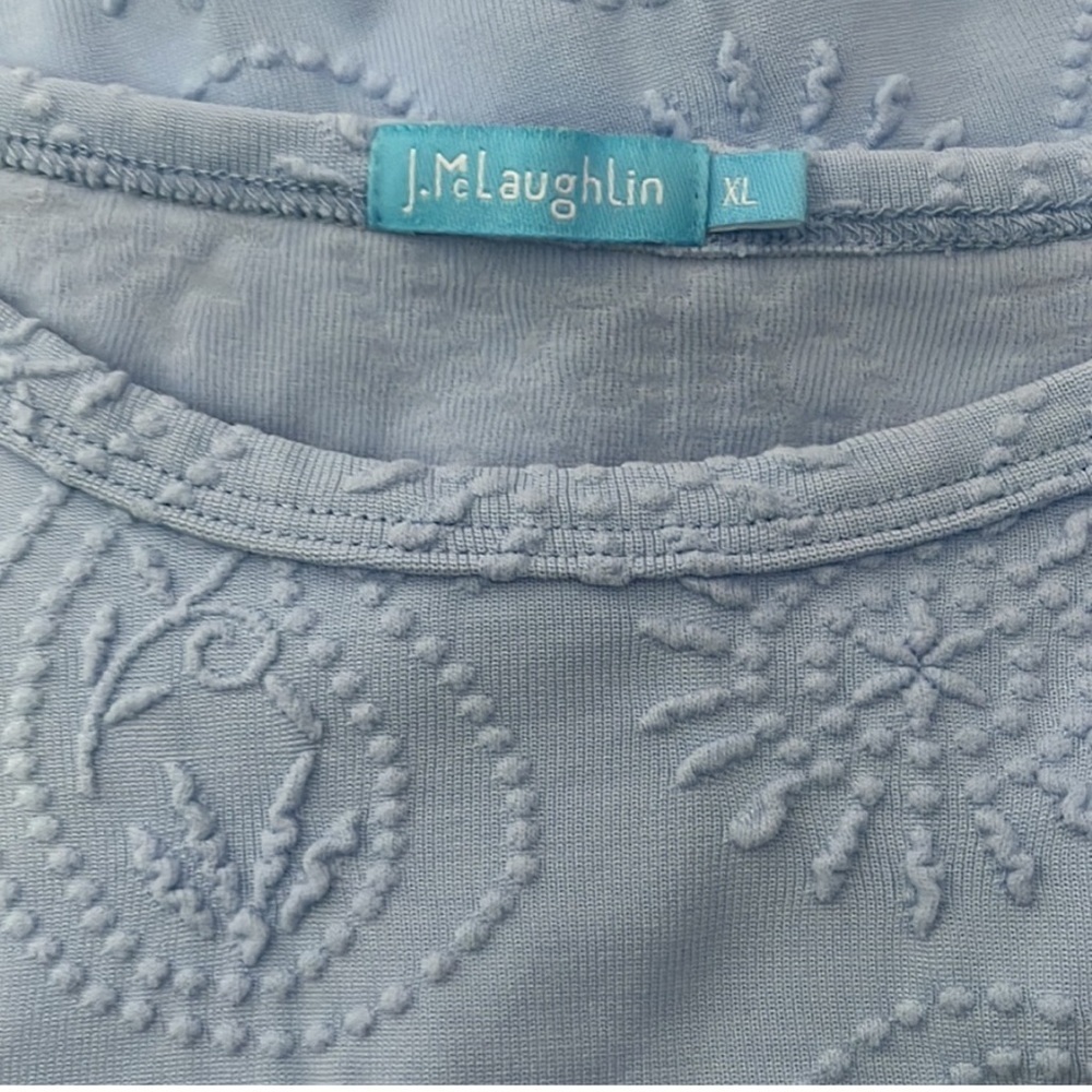 J. McLaughlin top, size XL. Light blue with short sleeves. - Picture 4 of 8